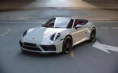 تأجير بورشه 911 كاريرا 911 كاريرا GTS (فضة), 2024 في دبي