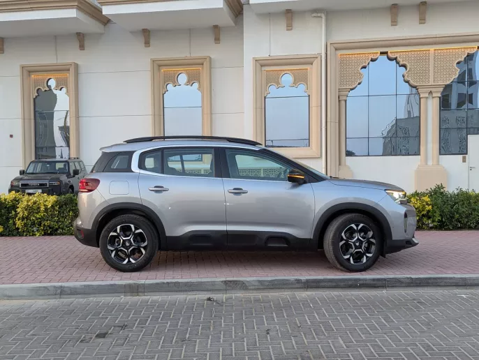 Abu Dabi'de kiralık Citroen C5 Aircross (Gri), 2025