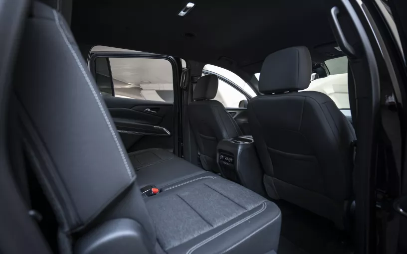 Chevrolet Traverse (Schwarz), 2026  zur Miete in Dubai