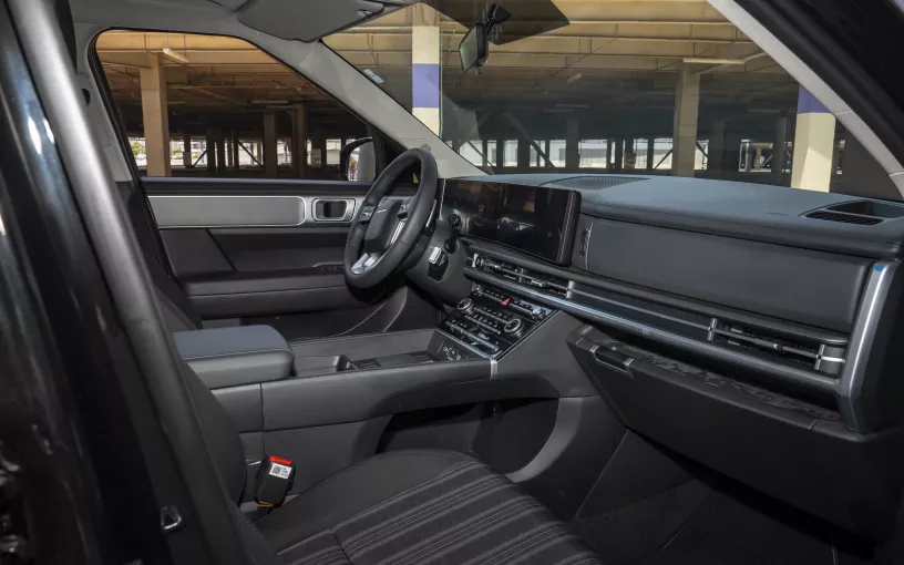 Hyundai Santa Fe (Black), 2026 - leasing offers in Dubai