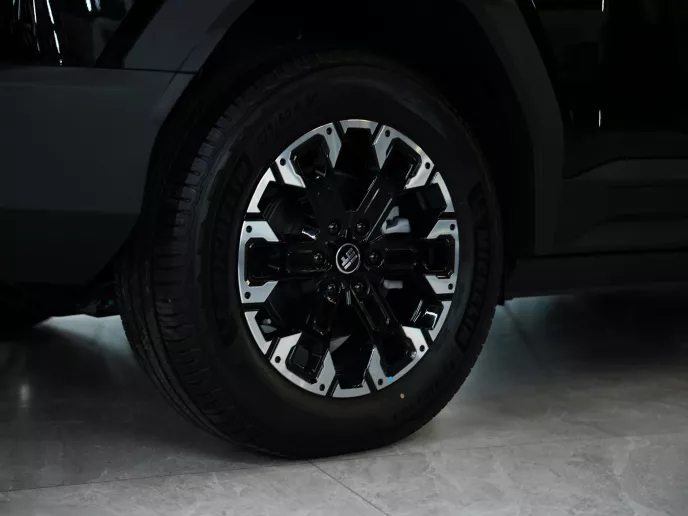 Jetour G700 (Nero), 2026 in affitto a Dubai