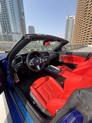 BMW Z4 (Grau), 2026  zur Miete in Dubai