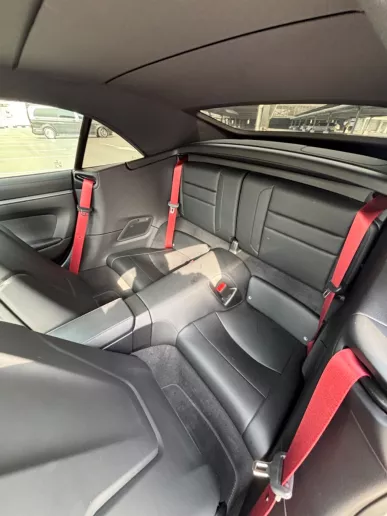 Porsche 911 / Carrera (Rood), 2026 te huur in Dubai