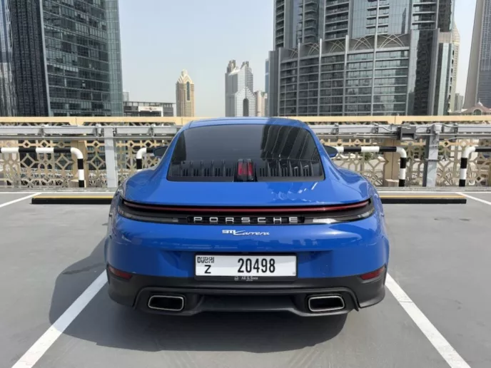 Porsche 911 / Carrera (Blauw), 2026 te huur in Dubai