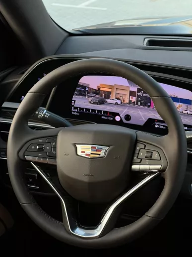 Cadillac Escalade (Schwarz), 2024  zur Miete in Dubai