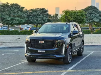 Miete Cadillac Escalade (Schwarz), 2024 in Dubai