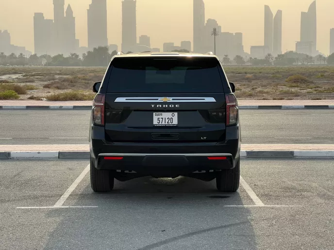 Chevrolet Tahoe (Schwarz), 2024  zur Miete in Dubai