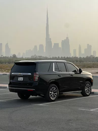 Chevrolet Tahoe (Schwarz), 2024  zur Miete in Dubai