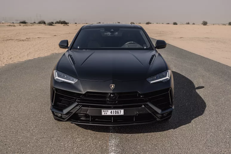 إيجار لامبورغيني أوروس (أسود), 2025 في دبي