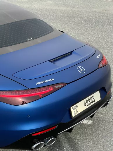 在迪拜 租 奔驰 SL 43 (蓝色), 2024