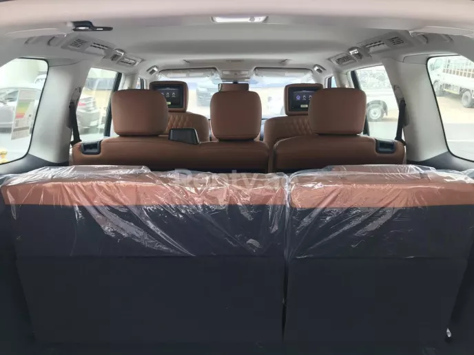 إيجار إنفينيتي QX80 (أبيض), 2019 في دبي