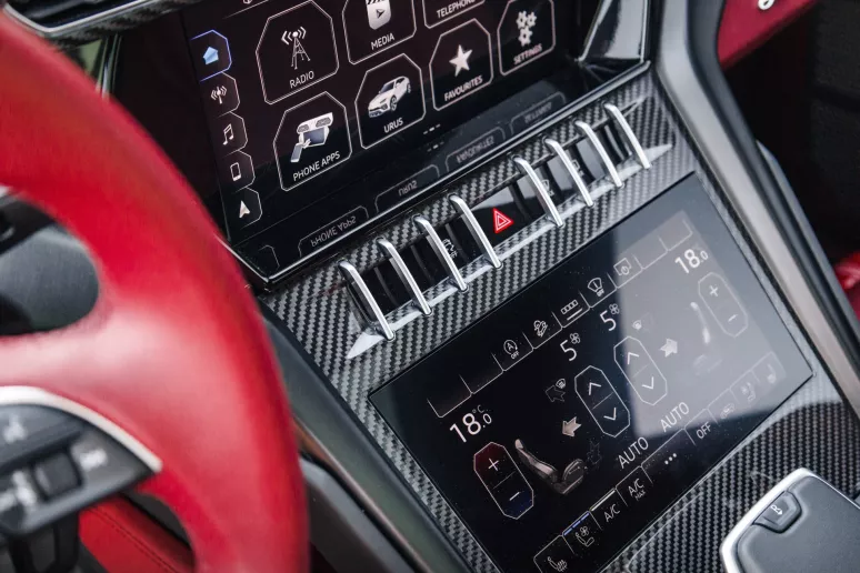 Lamborghini Urus te huur in Dubai