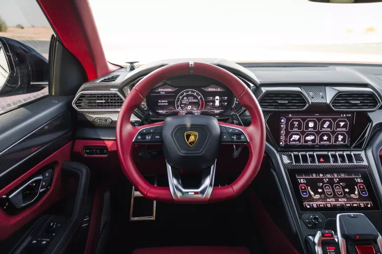 Lamborghini Urus te huur in Dubai