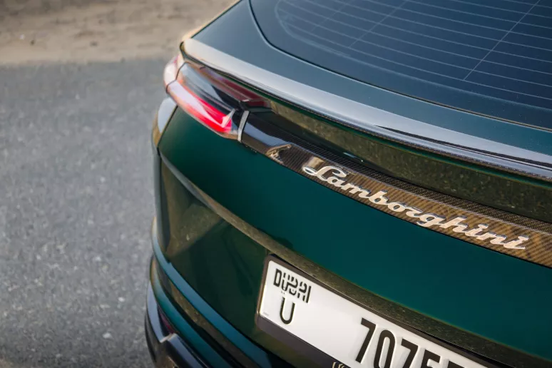 Lamborghini Urus te huur in Dubai