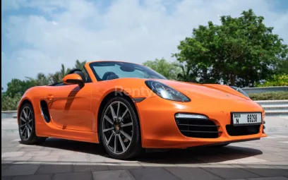 Porsche Boxster (), 2016 zur Miete in Dubai