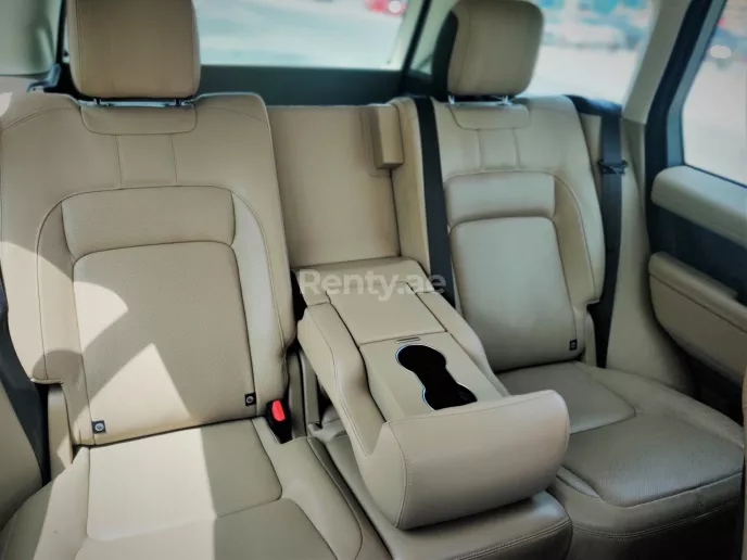 Range Rover Vogue Full Option (White), 2020 for rent in Dubai
