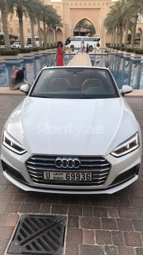 在迪拜 租 奥迪A5 敞篷车 (白色), 2018