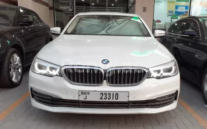 Dubai'de kiralık BMW 520I (Beyaz), 2019