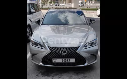 Lexus ES350 (Argent), 2019 &agrave; louer &agrave; Duba&iuml;
