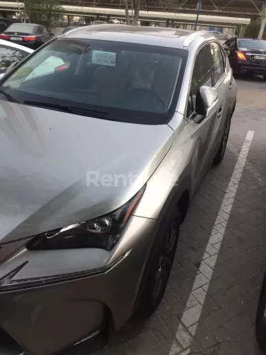 إيجار لكزس NX 200 (فضة), 2018 في دبي