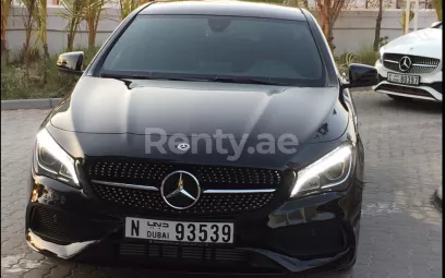Mercedes CLA 250 (Черный), 2018 для аренды в Дубай