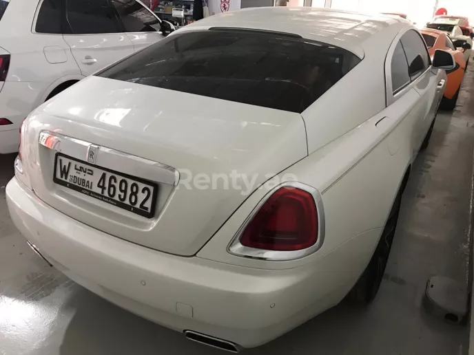 Rolls Royce Wraith (Blanco), 2018 para alquiler en Dub&aacute;i