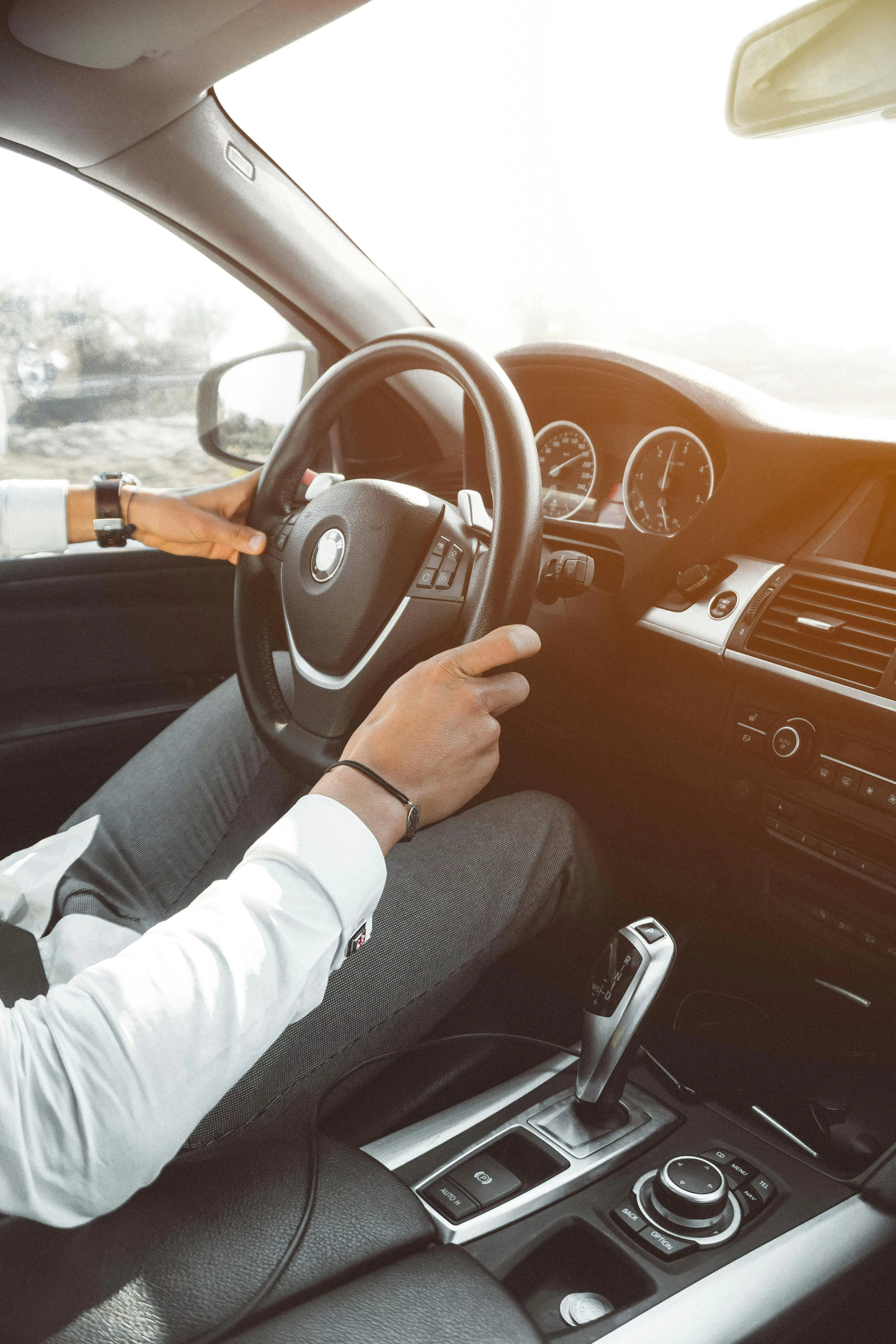 The Pros and Cons of Renting a Car