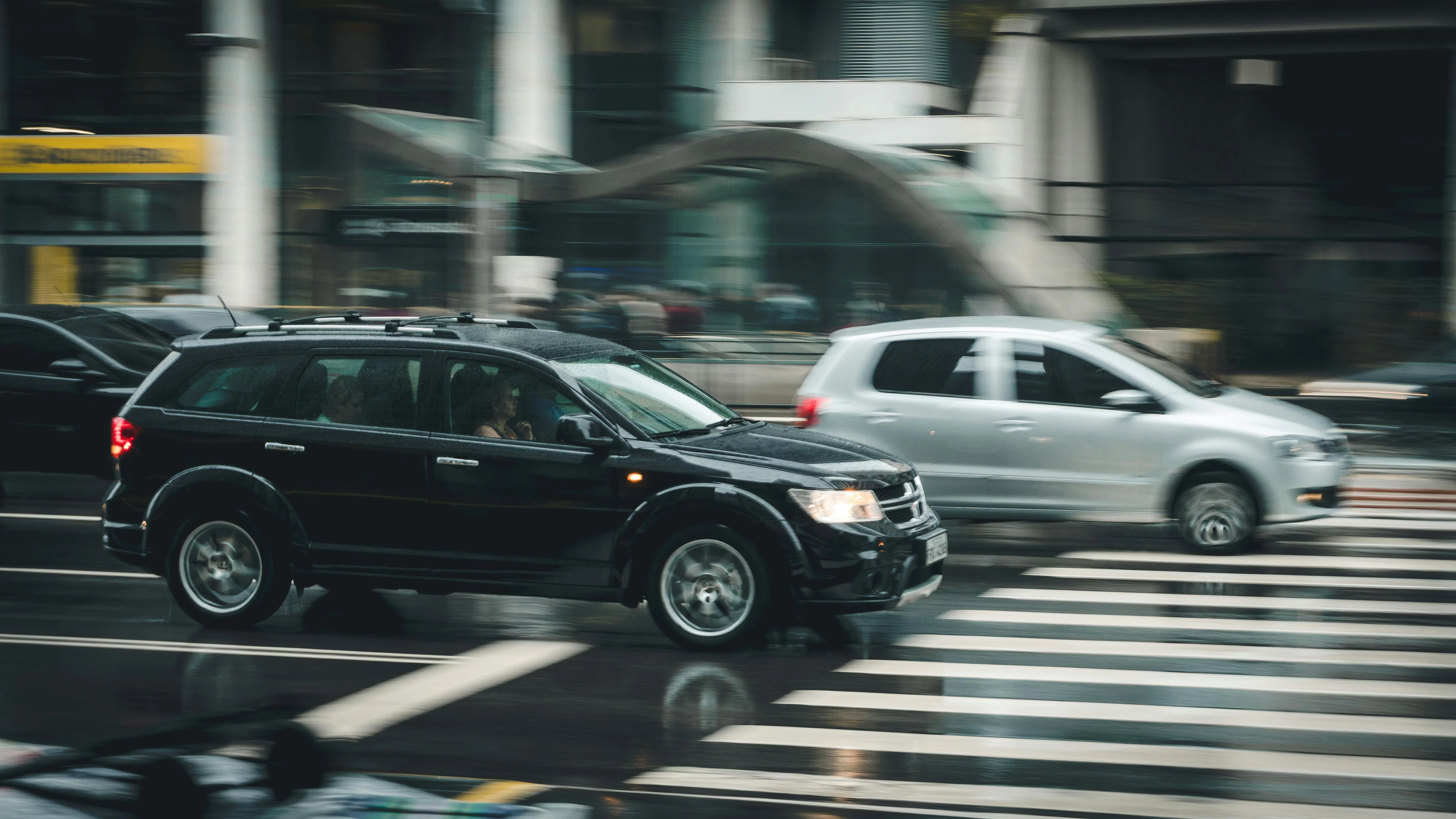 Car Sharing vs. Car Rental – Which One is Better for You?
