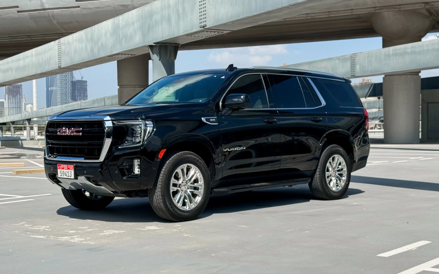 GMC Yukon (Black)