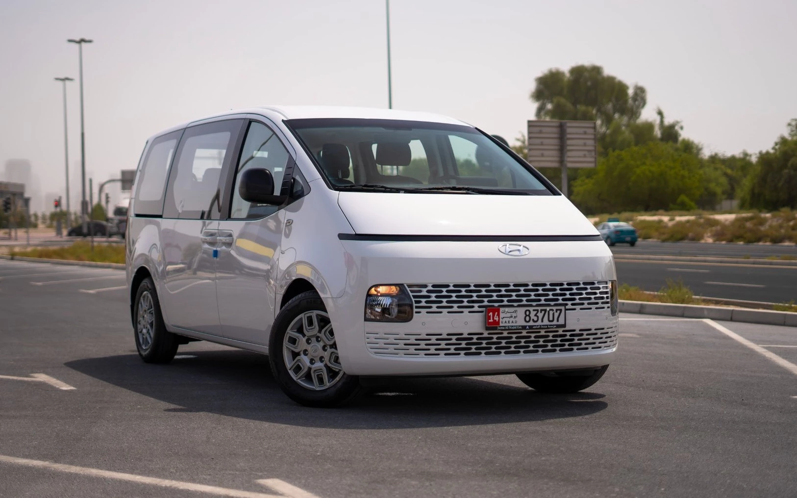 Hyundai Staria (Белый)