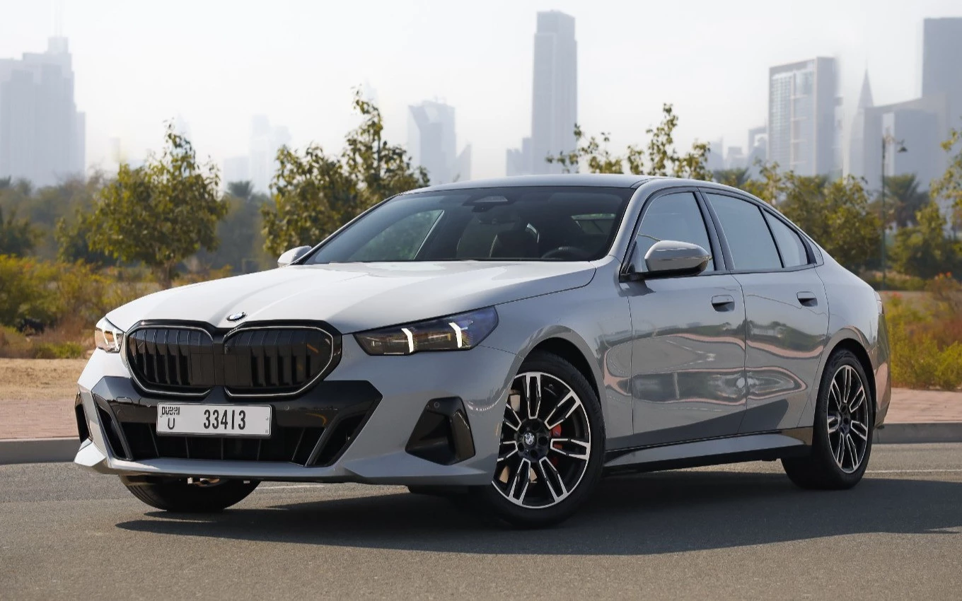 BMW 520i (Серый)