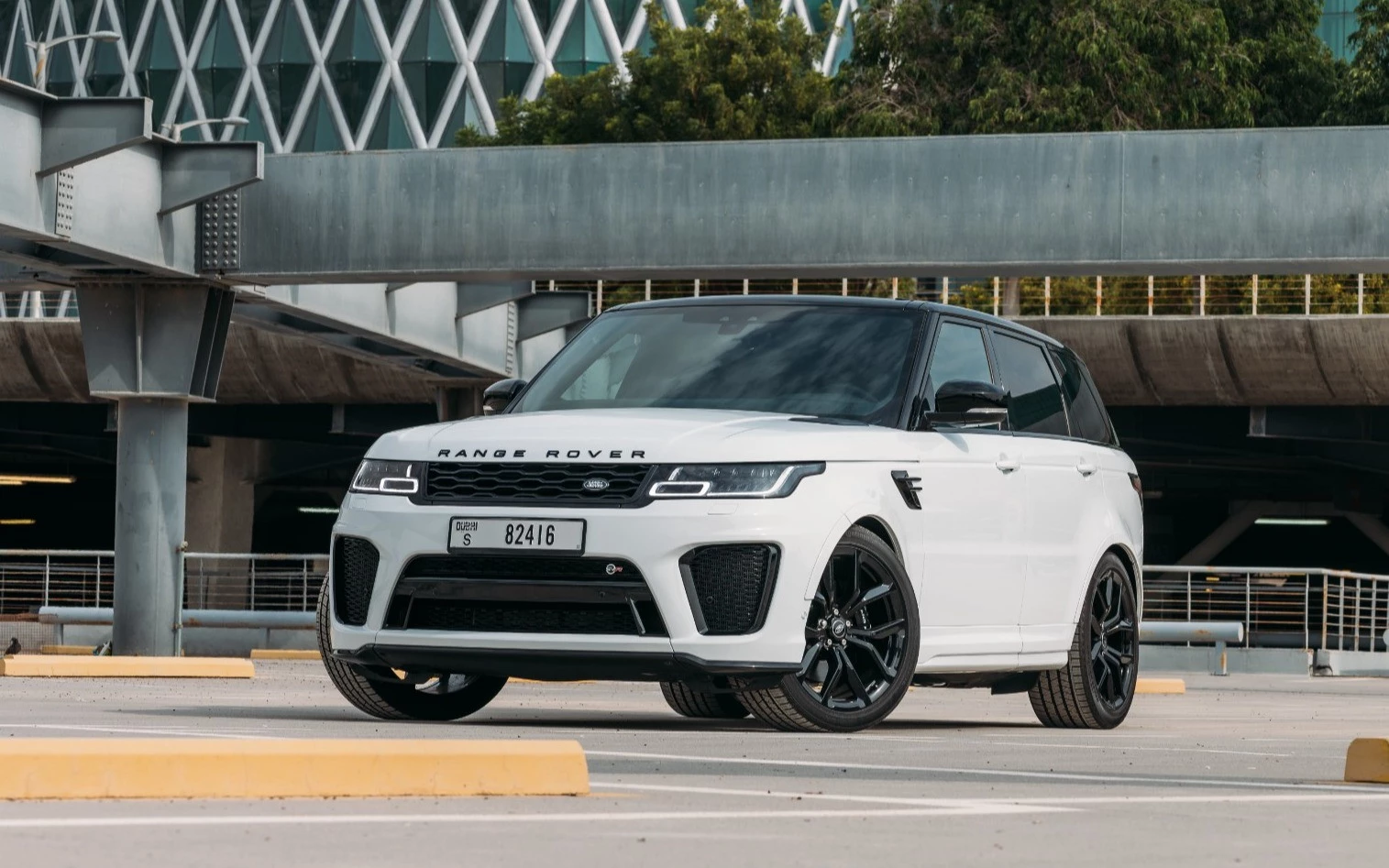 Range Rover Sport SVR (White)