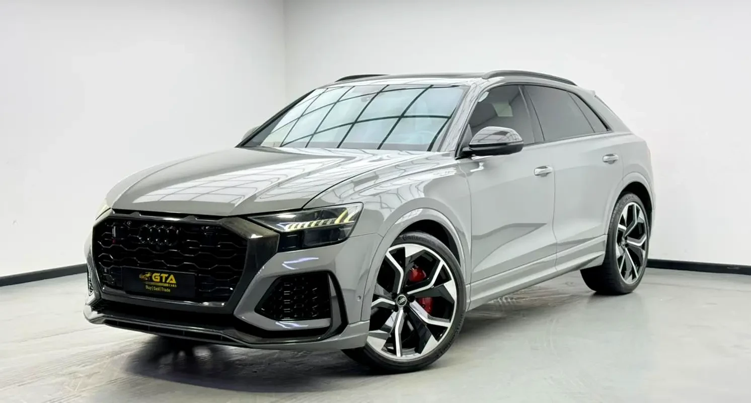 奥迪RSQ8 (灰色)