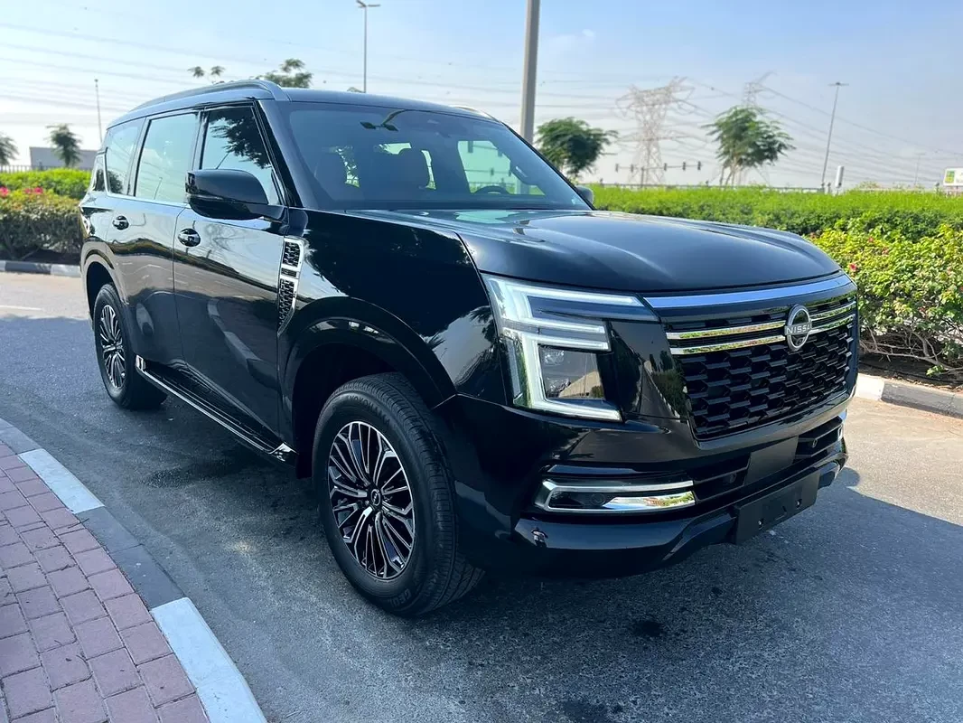 Nissan Patrol (Black)