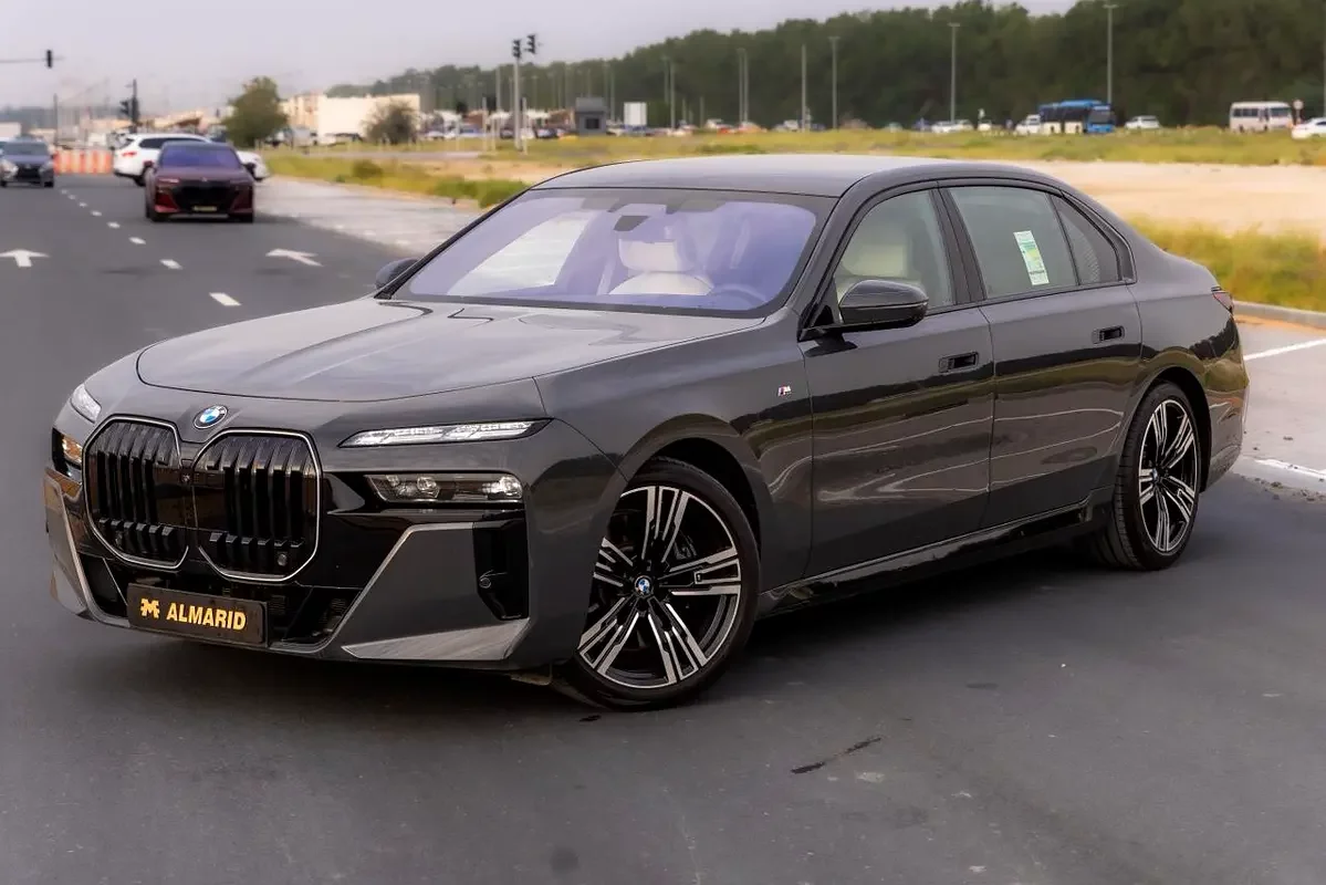 BMW 7 Serisi (Gri)