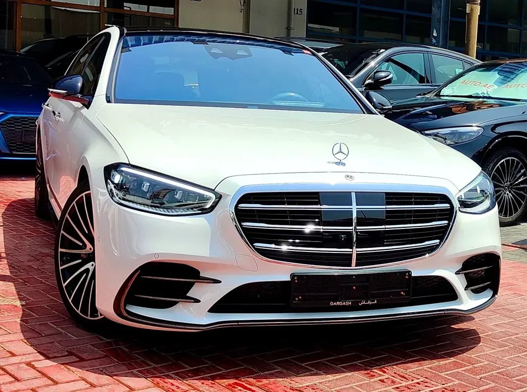 Mercedes S Class (White)