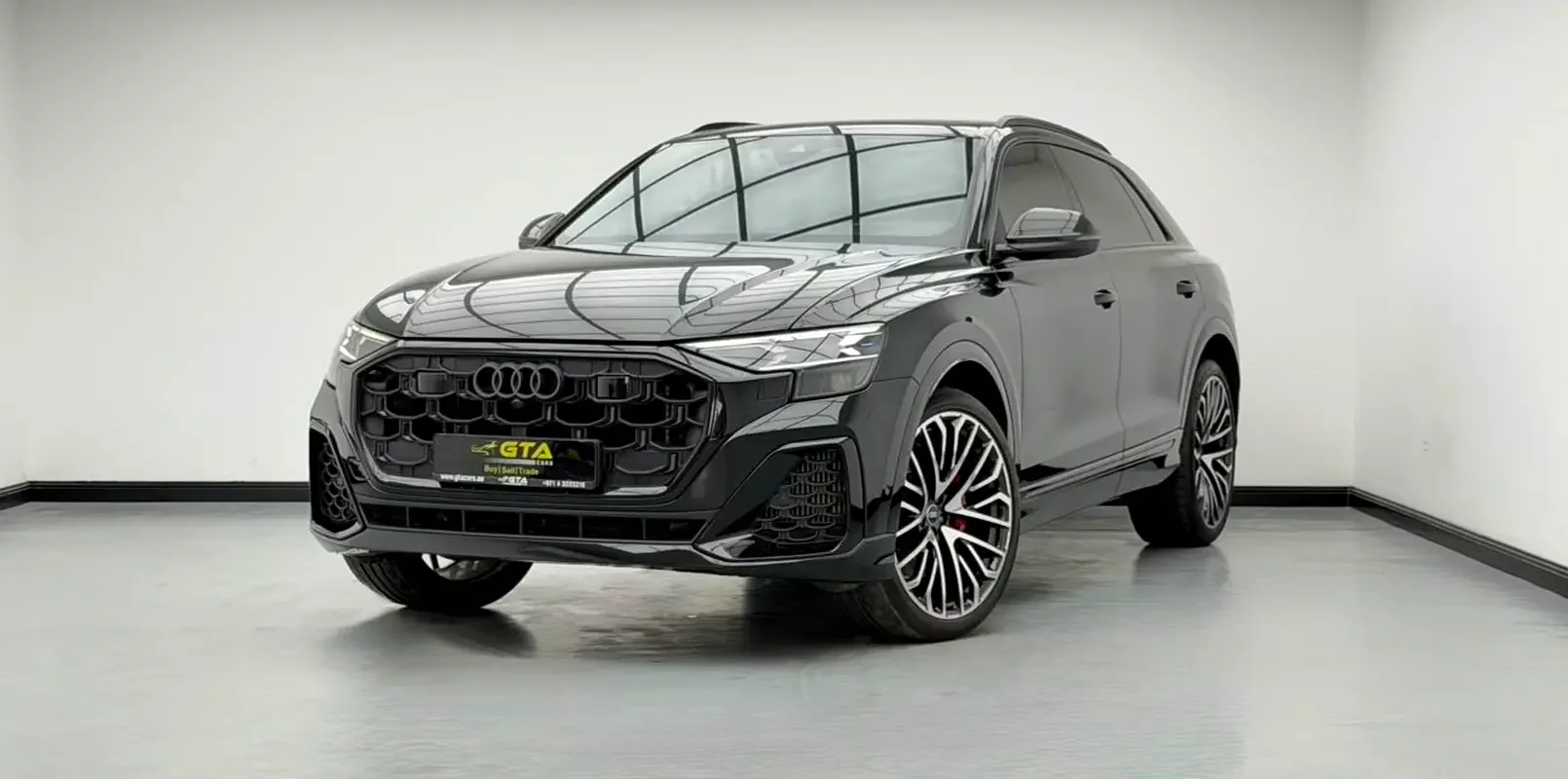 Audi SQ8 (Siyah)