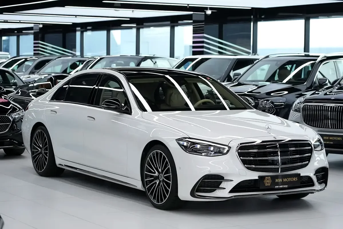 Mercedes S Class (White)