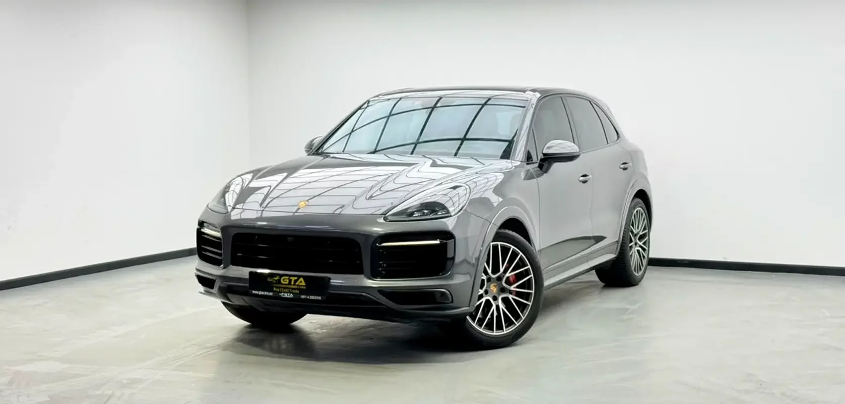 Porsche Cayenne (Gri)