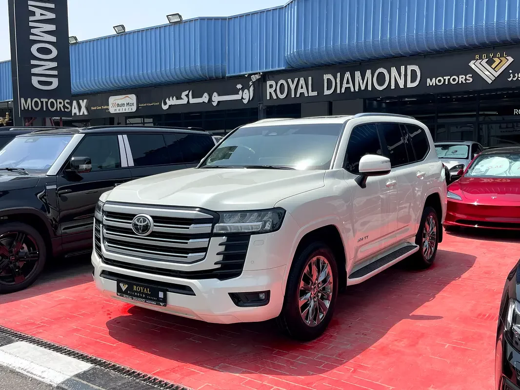 Toyota Land Cruiser (White)