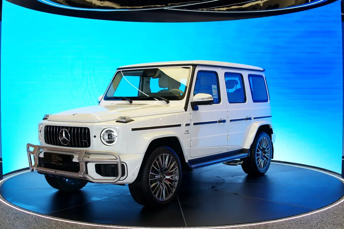 Mercedes G class (White)