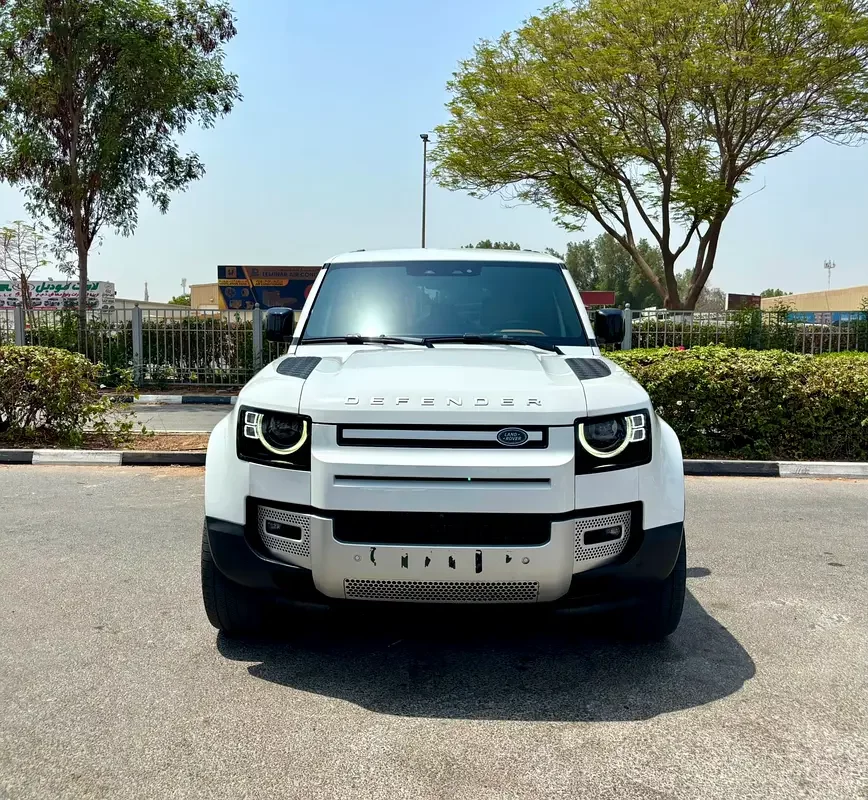 Land Rover Defender (White)