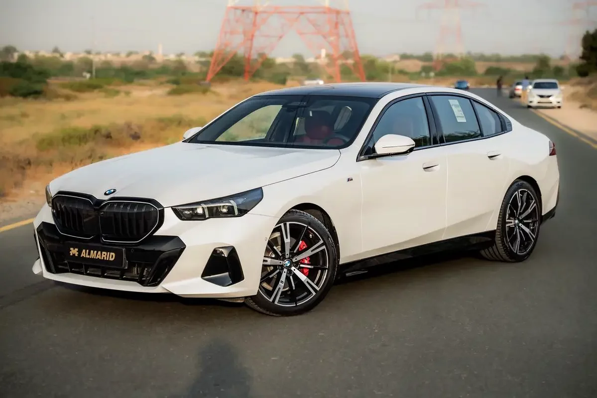 BMW 5 Series (White)