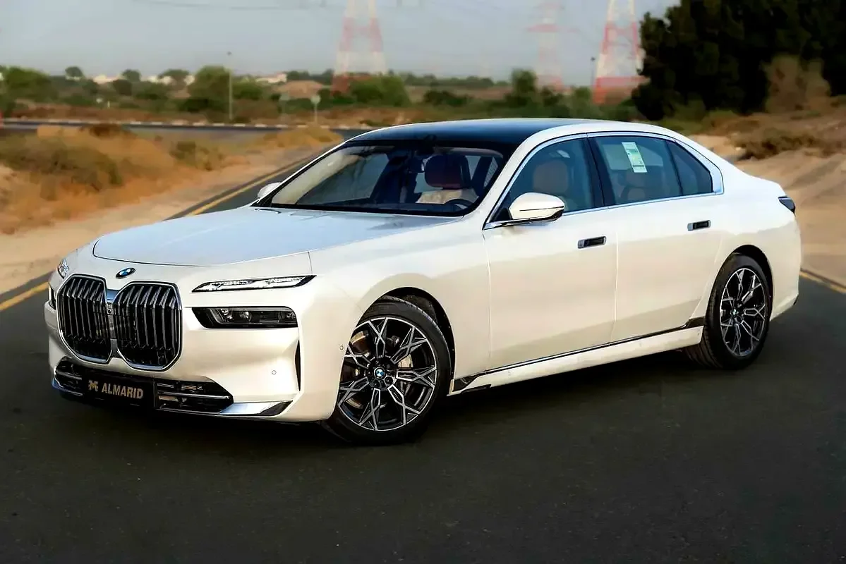 BMW 7 Series (White)
