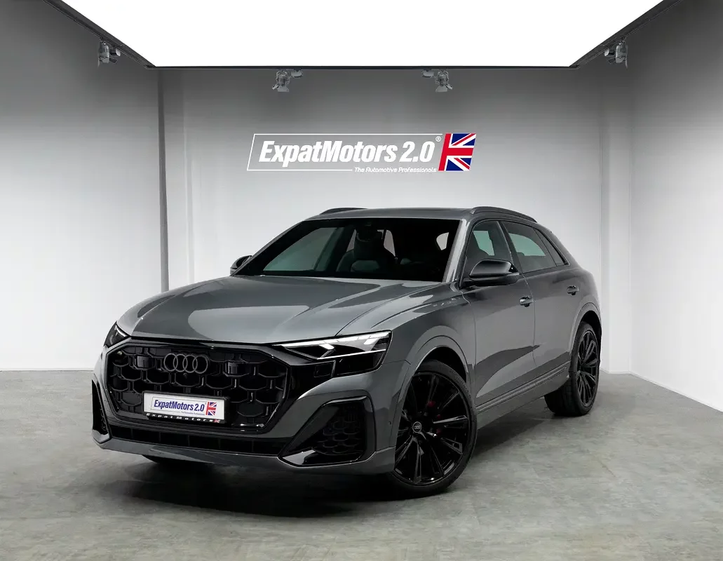 Audi Q8 (Gri)