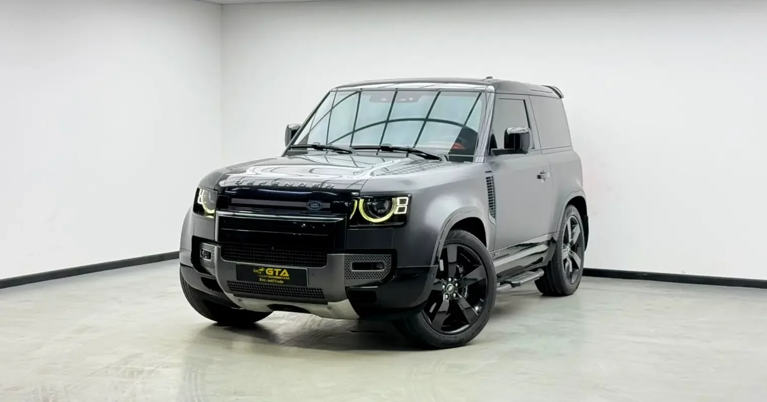 Land Rover Defender (Black)