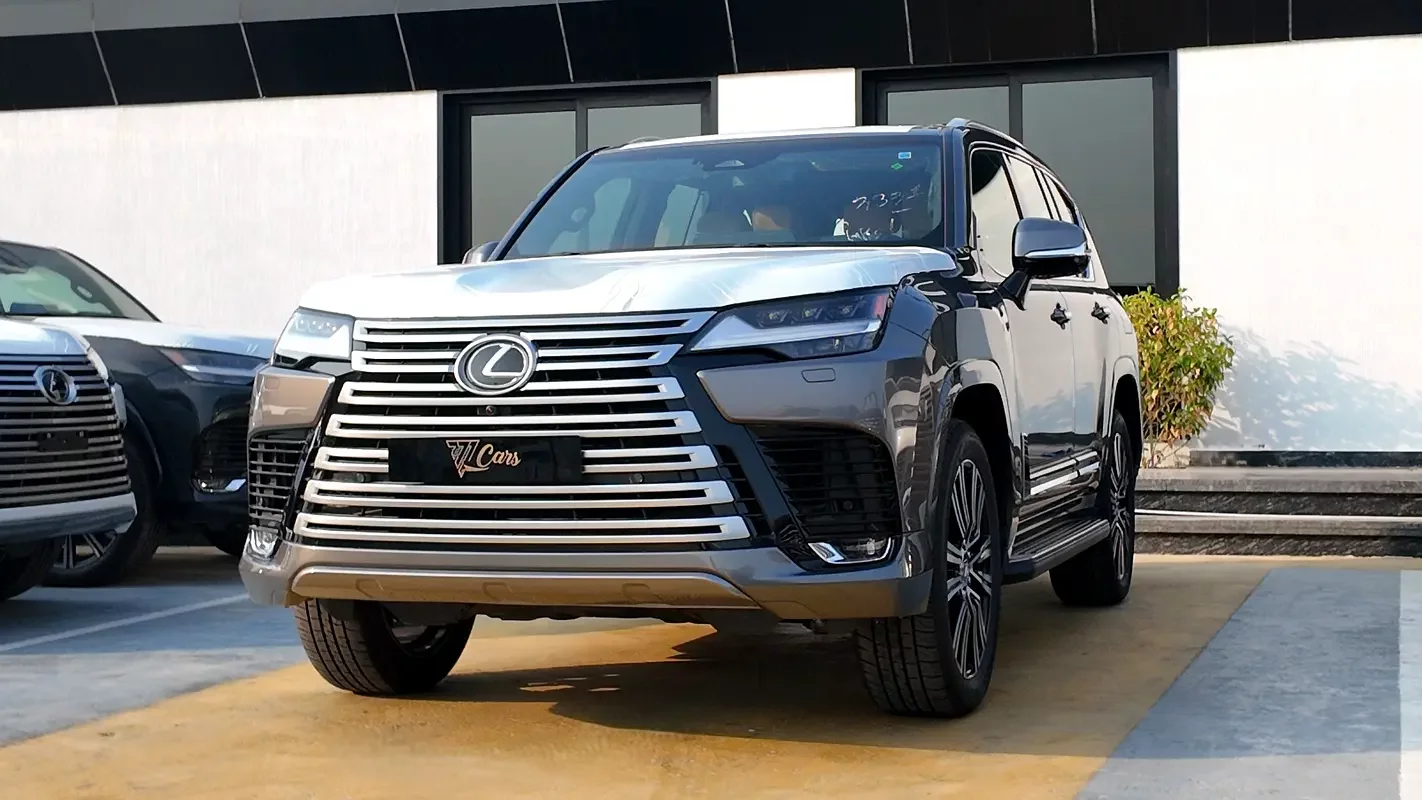 Lexus LX (Grey)