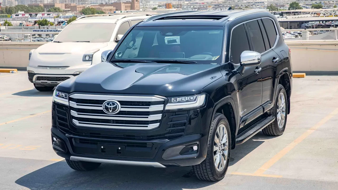 Toyota Land Cruiser (Black)