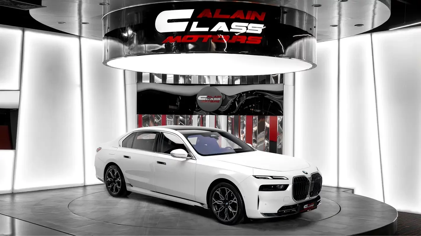 BMW 7 Series (White)