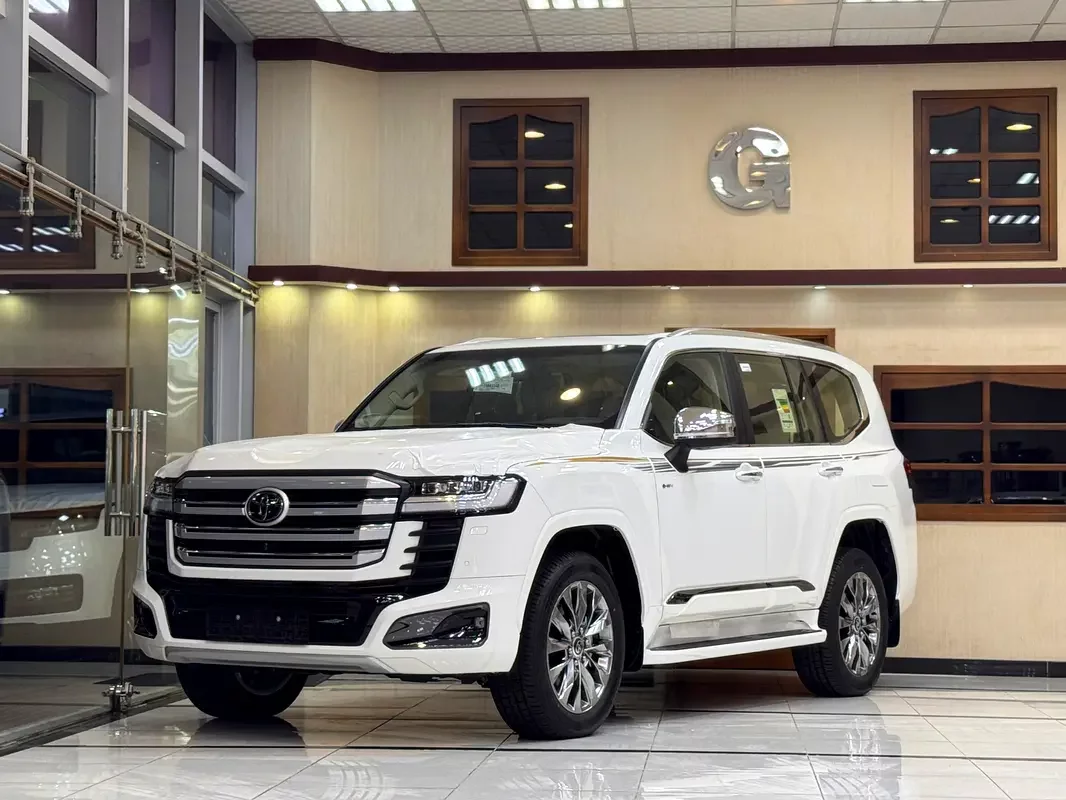 Toyota Land Cruiser (Beyaz)